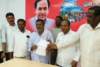 Zahirabad Mla Manik rao Distributes Cmrf Cheques