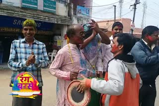 Holi celebrated in traditional way in Ranchi