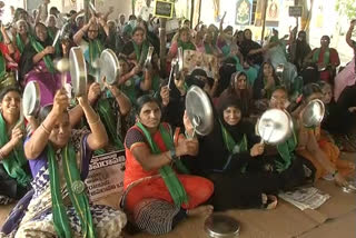 capital ladied done protest in different way   at guntur dst amaravathi