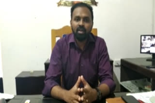 Covid 19; Devikulam sub-collector says stringent action against those who spread fake news  Covid 19  കൊവിഡ് 19  വ്യാജ വാര്‍ത്തകള്‍ പ്രചരിപ്പിക്കുന്നവർക്കെതിരെ കർശന നടപടിയെന്ന് ദേവികുളം സബ് കലക്ടര്‍  ദേവികുളം സബ് കലക്ടര്‍  Devikulam sub-collector