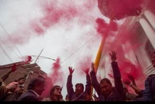 Seventeen people were injured dancing during the Holi