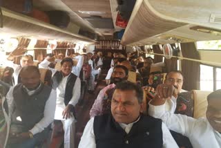 Over 80 Congress MLAs from Madhya Pradesh to arrive in Jaipur soon: Sources  ம.பி. காங்கிரஸ் எம்.எல்.ஏ.க்கள் ஜெய்ப்பூர் பயணம்  மத்தியப் பிரதேச அரசியல் குழப்பம், கமல்நாத், அசோக் கெலாட், ராஜஸ்தான் பயணம்  Madhya Pradesh, Jaipur