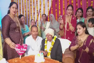 hundred years old man celebrate birthday in kurukshetra