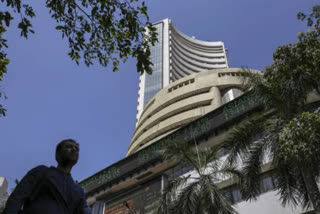 Sensex gets minor gain as yes bank rises and relince loses some points