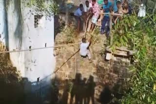 tirupattur-an-youngster-fell-in-90-ft-well-while-rescuing-hen