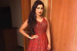 Singer Shreya Ghoshal celebrating 36th birthday