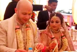 german-pilot-nuptial-tie-with-haldwani-girl-in-kumaoni-rituals-at-haldwani