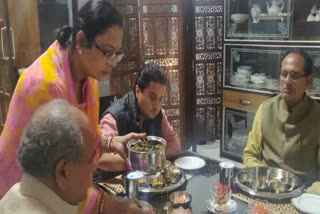 scindia had dinner at shivraj home