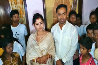 ollywood-actress-jhilik-marry-to-mla-pritiranjan-ghadai