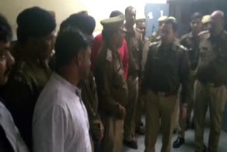 पुलिस मुठभेड़ में दो बदमाश गिरफ्तार, police arrested two miscreants