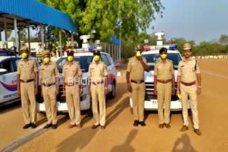 Mask distribution to police in Raichur