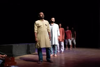 The play 'Nithale's Diary' was staged at Ravindra Bhavan Bhopal