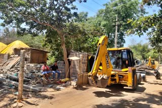 stoped-operation-of-clearing-unauthorized-buildings-in-koppala