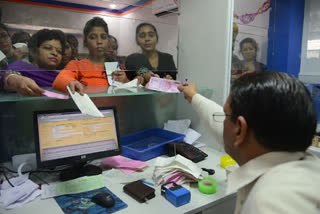 M'rashtra orders closure of all accounts in Pvt banks