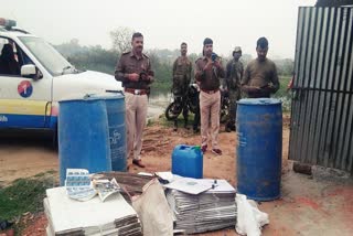 Police raided liquor factory in giridih