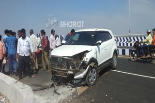 car accident due to tier blast in hubballi