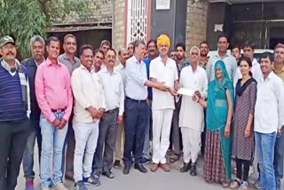 Chittorgarh dairy gave rupees to fight corona virus