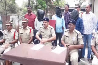 two weelar Thieves arrest at kagajnagar kumuram bheem asifabad district