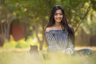 rashmika Mandanna forgets her Twitter Password  രശ്മിക മന്ദാന ട്വിറ്റര്‍ പാസ്‌വേഡ് മറന്നുപോയി; ഹാഷ്ടാഗുകളുമായി ആരാധകര്‍  രശ്മിക മന്ദാന ട്വിറ്റര്‍ പാസ്‌വേഡ് മറന്നുപോയി  ഹാഷ്ടാഗുകളുമായി ആരാധകര്‍  rashmika Mandanna  Twitter Password