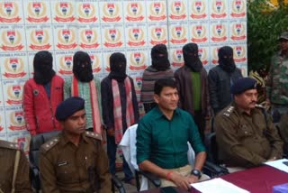 Police arrested 6 dacoits in dumka