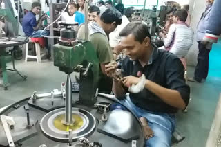 due to corona virus and world depression, diamond industry on Bad effect