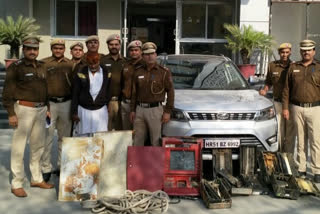 Delhi Police arrested a member of the ATM thief gang