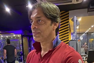 india is dying to work with pakistan the do not want war says shoaib akhtar during a chat show in pakistan