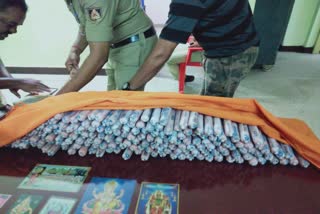 Detonator, gelatin stick Shipping, two arrested