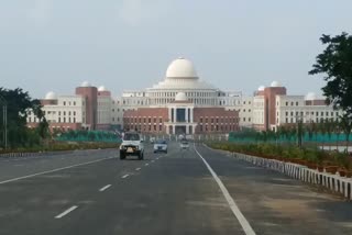 People are visiting the new building of Jharkhand assembly