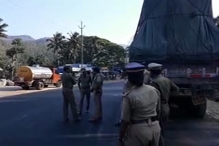 Covid 19; Testing intensifies at Aryankavu, bordering Tamil Nadu  കൊവിഡ് 19; തമിഴനാടിന്‍റെ അതിര്‍ത്തിയായ ആര്യങ്കാവില്‍ പരിശോധന ശക്തം  കൊവിഡ് 19  കൊല്ലം  സംസ്ഥാനത്ത് കൊവിഡ് 19  Covid 19  Aryankavu, bordering Tamil Nadu  Tamil Nadu