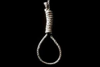 woman-commits-suicide-in-howrah-express