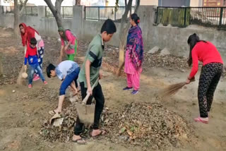 people troubled by pollution in Jhajjar's parks