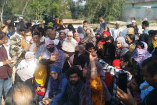 COVID-19: Hundreds protest at Shaheen Bagh defying govt ban on mass gatherings