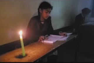 Students gave the exam in the lights of candles