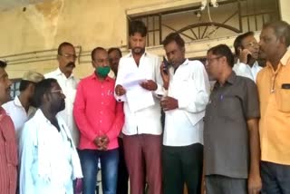 karnataka-dalit-protection-forum-forced-to-giving-the-mask-to-buss-drivers-in-basavakalyana