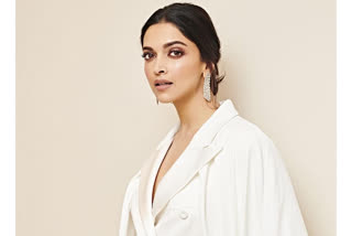 Deepika Padukone, Deepika Padukone news, Deepika Padukone updates, Deepika Padukone tweet, Deepika Padukone safe hand challenge, Safe Hands Challenge, 'Safe Hands Challenge' by WHO chief, दीपिका पादुकोण, दीपिका पादुकोण ने सेफ हैंड चैलेंज को किया पूरा