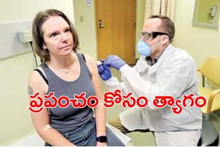 jennifer-taking-corona-vaccine-test