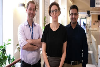 Arinjay Banerjee (right) with Robert Kozak (left) with Samira Mubareka