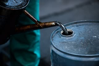 brent crude price falls to 26 dollar per barrel