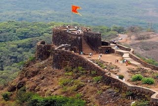 kille-pratapgad-close