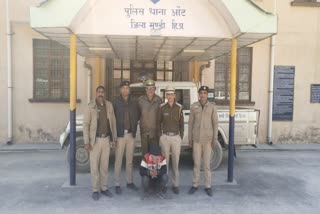 mandi police arrested a man with charas