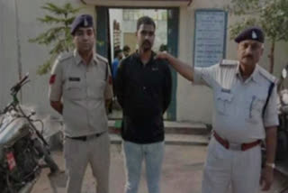 Accused of cheating millions of rupees    Constable surrenders in court