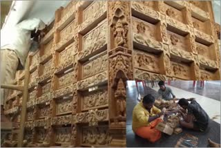 mind blowing art from wood in Ganeshpura temple