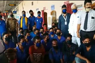 Face masks distributed to railway employees in raipur