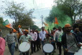 BJP celebrates after Kamal Nath's resignation