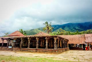 വയനാട് തിരുനെല്ലി പാപനാശിനി കൊവിഡ് പ്രതിരോധം ബലികര്‍മ്മങ്ങള്‍ നിര്‍ത്തിവെച്ചു