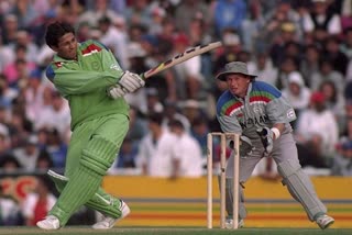 Inzamam-ul-Haq helped Pakistan knock out co-hosts New Zealand to reach the 1992 World Cup final