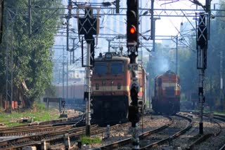 railways extends duration of cancelled tickets refund