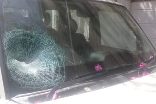 अज्ञात युवकों ने विधायक मेवाराम की गाड़ी के शीशे तोड़े, Unknown youths broke glass of MLA Mevaram's car