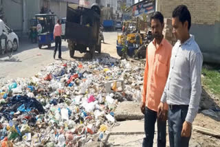 Lack of dustbin in Palwal garbage dumped on roads